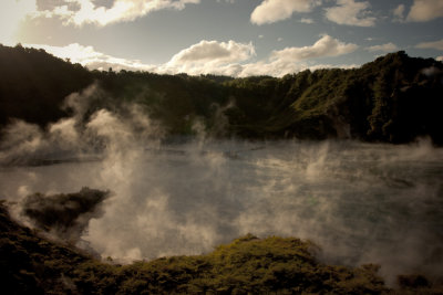 Waimangu Thermal Valley, Echo Crater