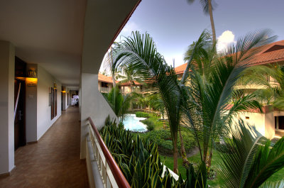 _FDK4349_50_51_tonemapped.jpg