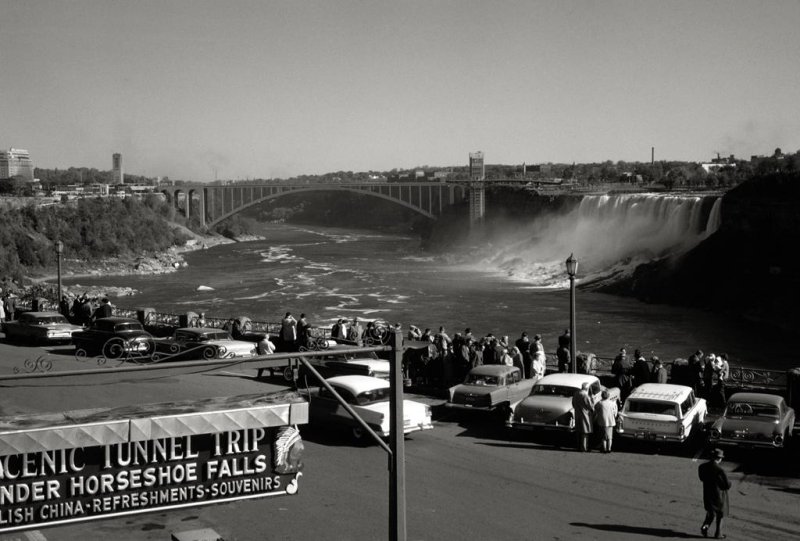 Niagara Falls c 1959, Niagara Falls, Ontario, Canada