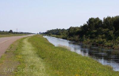 This mass of water is usually about 2-3 feet wide at the most