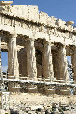 The majesty of the Parthenon is a tribute to Grecian grandeur.