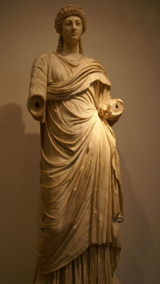Roman noblewoman rendered in Pentelic Marble.
