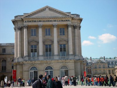 Le Chateau de Versailles (Versailles Palace and Castle).