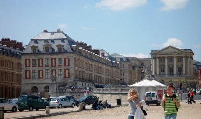 First glimpse of Le Chateau de Versailles (Versailles Palace and Castle).