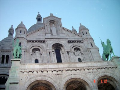 L'Eglise de Sacre Coeur (The Church of the Sacred Heart).