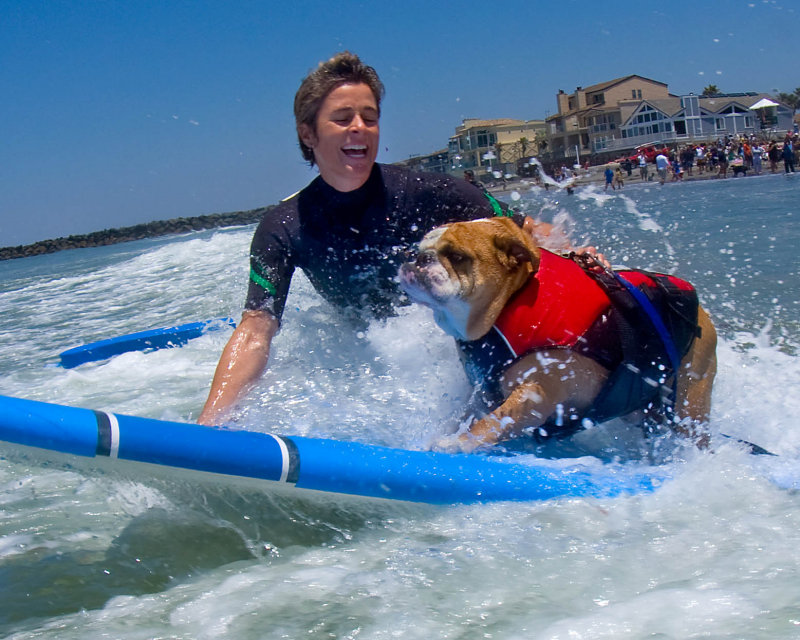 Dozer paddling out