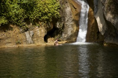 caburni waterfall