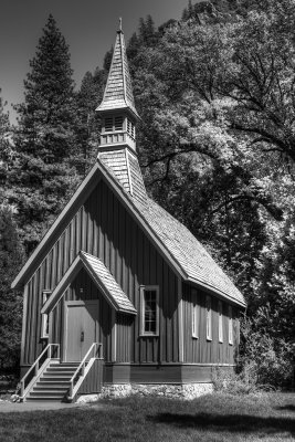 15 Yosemite Chapel 0755.jpg