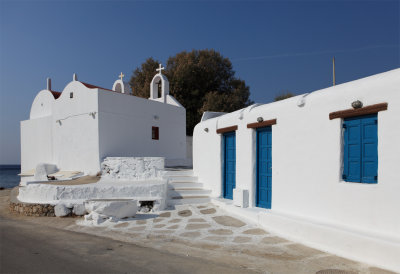 Mykonos Church 2.jpg