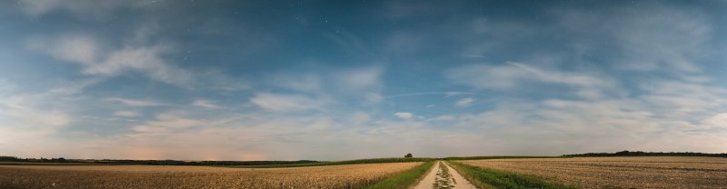 240 sous la pleine lune