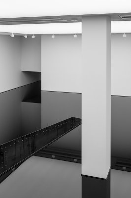 20:50, by Richard Wilson