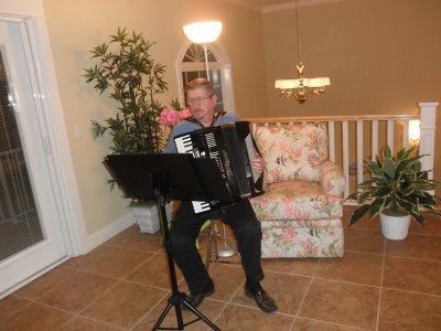 Rolf giving a concert