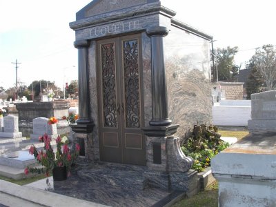 Cathedral Cemetery in Lafayette