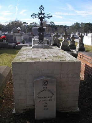 Cathedral Cemetery in Lafayette