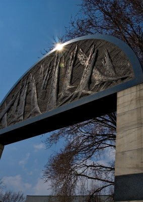 Umschlagplatz Monument Gate