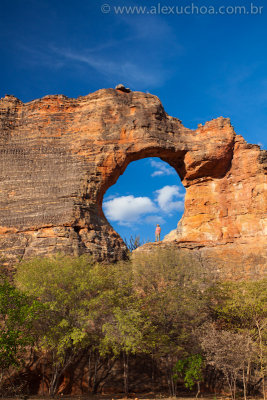 Pedra-Furada-Serra-da-Capivara-Piaui-120504-9153.jpg
