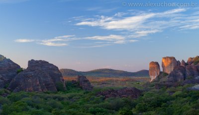 Serra-da-Capivara-Piaui-120502-1335.jpg