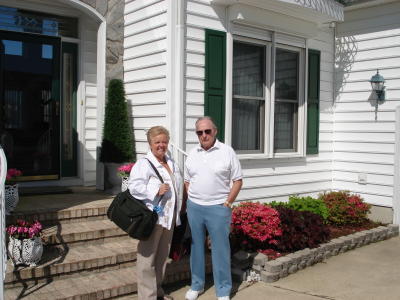 Bob Searl & Daughter Dianne leaving for Phila Airport.