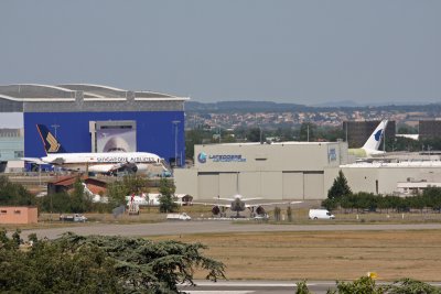 Only 2 x A380's on the flightline at Toulouse