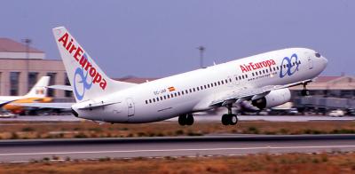 g4/11/28811/3/52526294.ECJAPAirEuropaB737800Rotates.jpg
