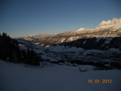  Sed nidur til Schladming r Ziel hang bakkanum