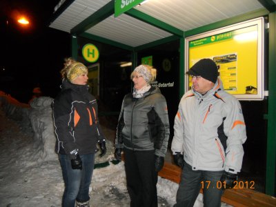  Bedid eftir bus