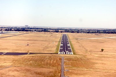 Final Rwy 15 Lincoln