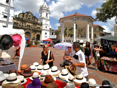 Panama hat shopping in Casco Viejo