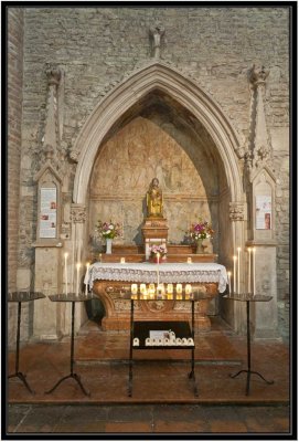 35 Notre-Dame la Brune Altar D3013406.jpg