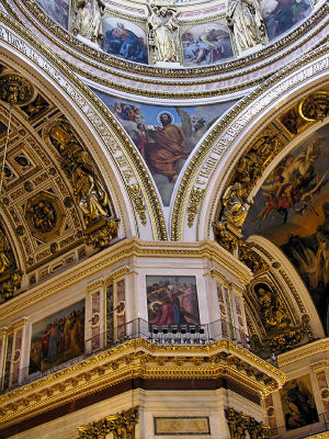 Pendentive supporting dome showing St Luke 88000989.jpg