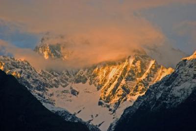 _MG_4229tato-gorepani-poon hill  crop.jpg