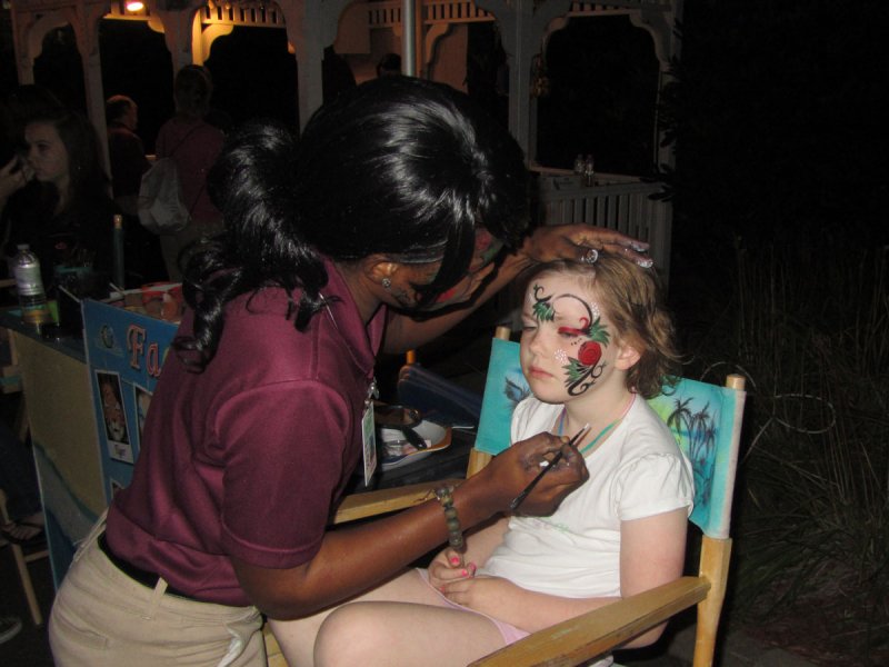 ellieFacePaint_espnPicnic11.jpg