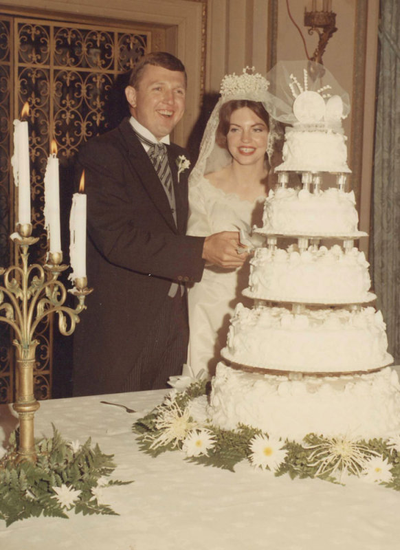 60sWeddingCake.jpg
