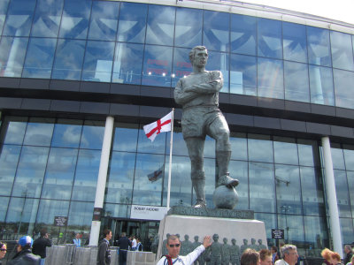statue_Wembley.jpg