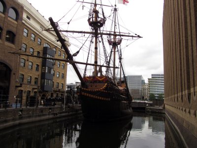 GoldenHinde_London.jpg