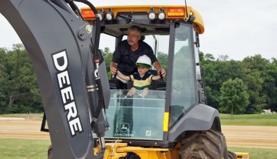 pjDeere.jpg
