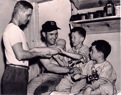 dodgers_dugout.jpg