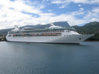Papeete cruise ship in port