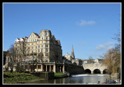 Empire Hotel and Weir