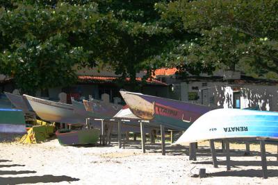 itaipu boats