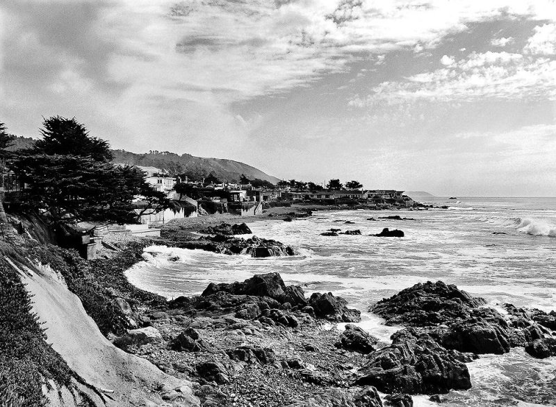 Cambria Coast BW.jpg