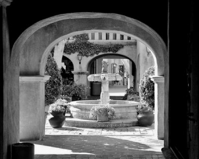 Courtyard - Sedona AZ.jpg