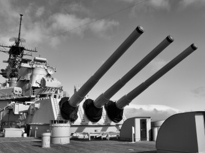 USS Missouri 16 Guns.jpg