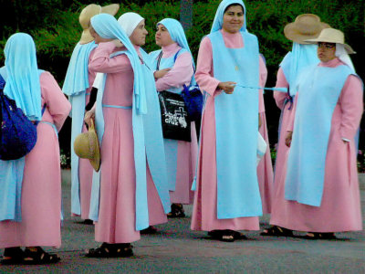 Nuns at Sea World - San Diego.jpg