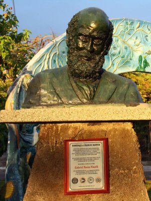 Bust of Charles Darwin at the entrance to the Research Centre, Puerto Ayora-Santa Cruz, Galapagos