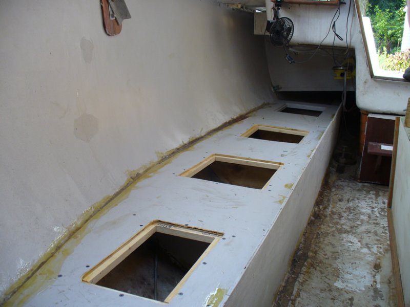 boatfin7-12P1040140.jpg