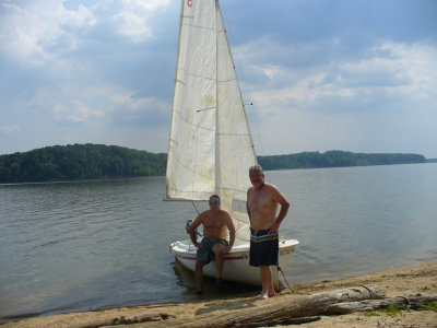 boatsup6-12P1040090.jpg