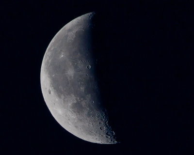 Shooting the Crescent Moon, Aug 22 2011