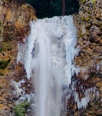 Jan 24 08 Multnomah Falls Winter-11-3.jpg