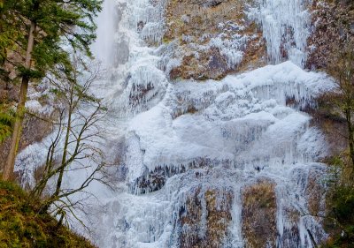 Jan 24 08 Multnomah Falls Winter-5.jpg